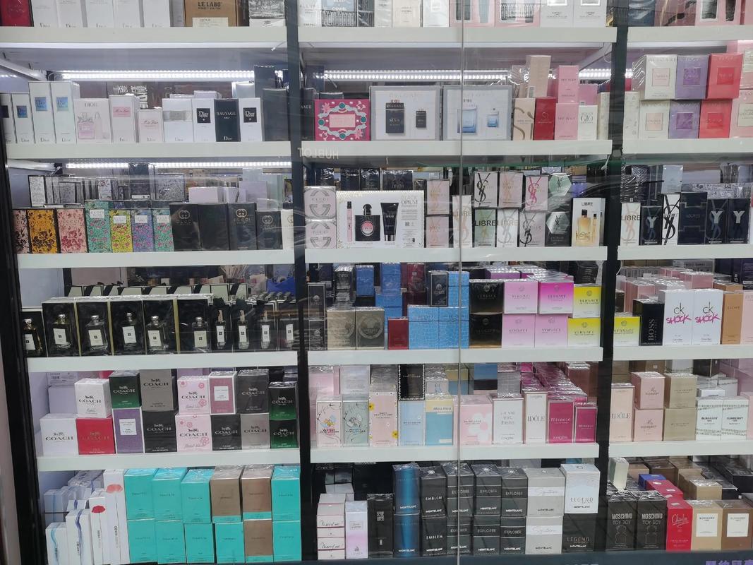 香港上水美妝批發(fā)市場(chǎng) 國際大牌代購與折扣批發(fā)指南